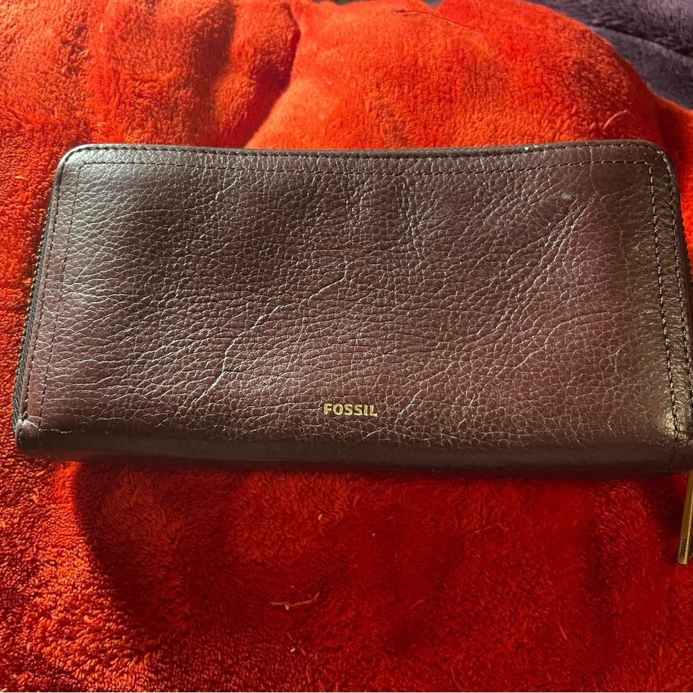 Fossil wallet